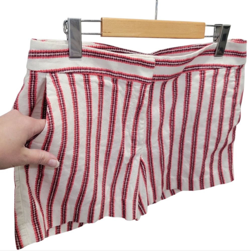 LOFT Striped Shorts Red Cream Euro Summer Cotton Blend Pockets Women’s
Size 6 - Picture 7 of 14